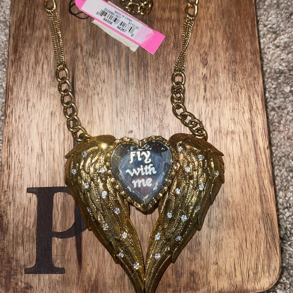 Betsey Johnson Necklace BNWT ‘Fly with me’ RARE HARD TO FIND